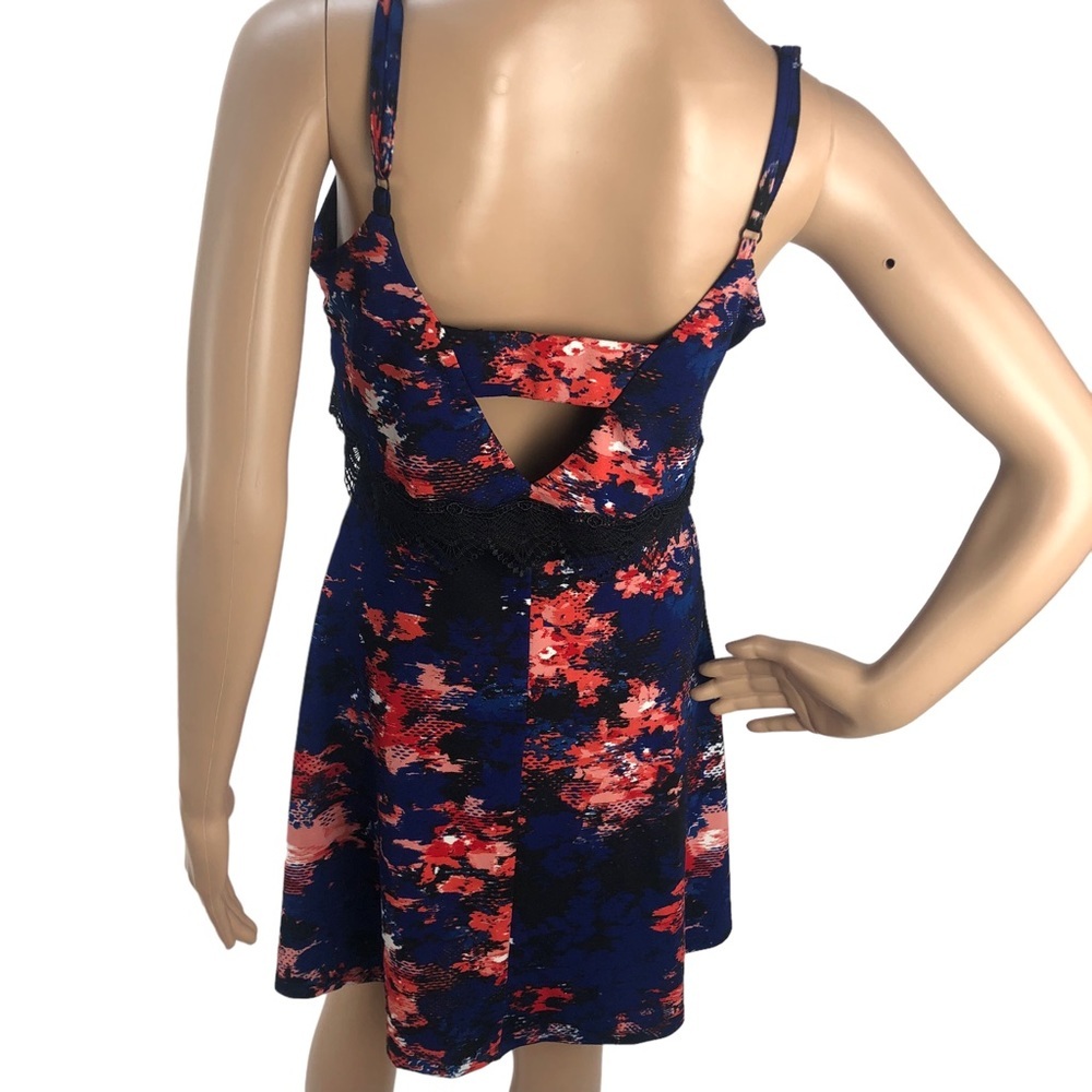 Material Girl Abstract Floral Printed A-Line Mini Dress Cami Lace Cut Out Dress - Picture 7 of 8